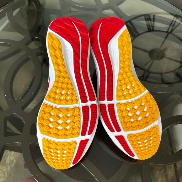 Nike NFL x Air Zoom Pegasus 39 Kansas City Chiefs Men's Size 11 NWOT - Picture 6 of 6